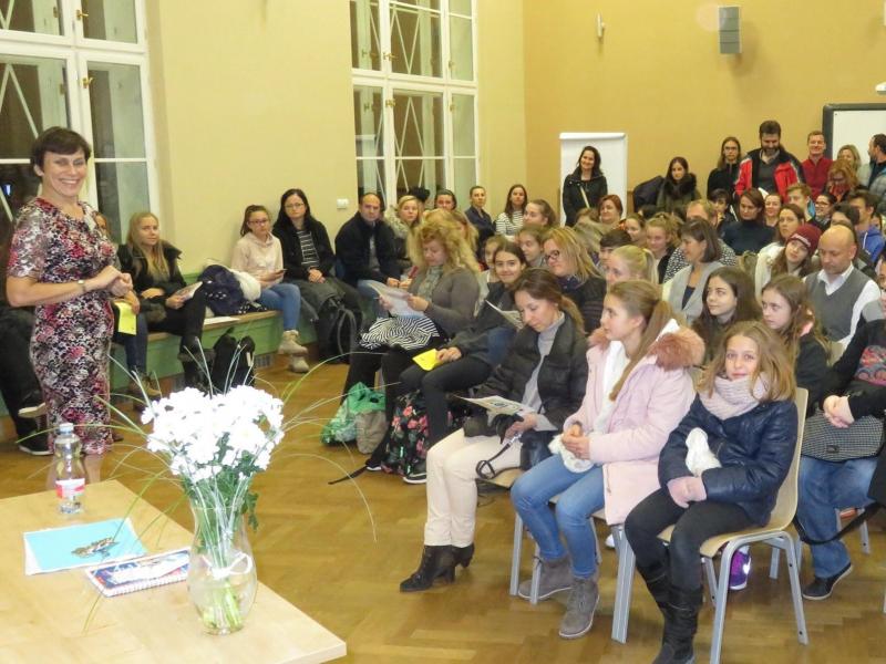 Schůzka rodičů přijatých studentů do 1. ročníku - ŠVP1 (objevovat a rozvíjet) 22.6. 17:00